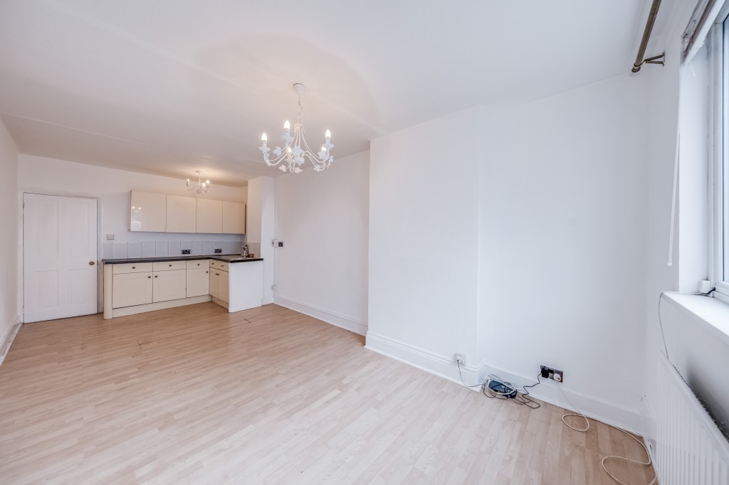 Lot: 91 - MAISONETTE IN HIGH STREET - Internal image of kitchen/living area